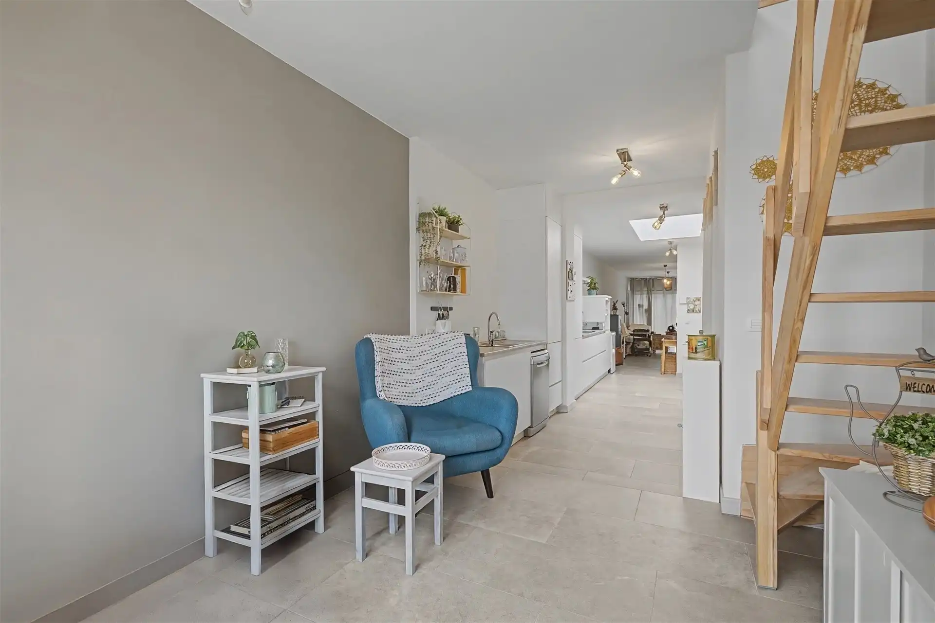 Charmante starterswoning met prachtig uitzicht foto 2