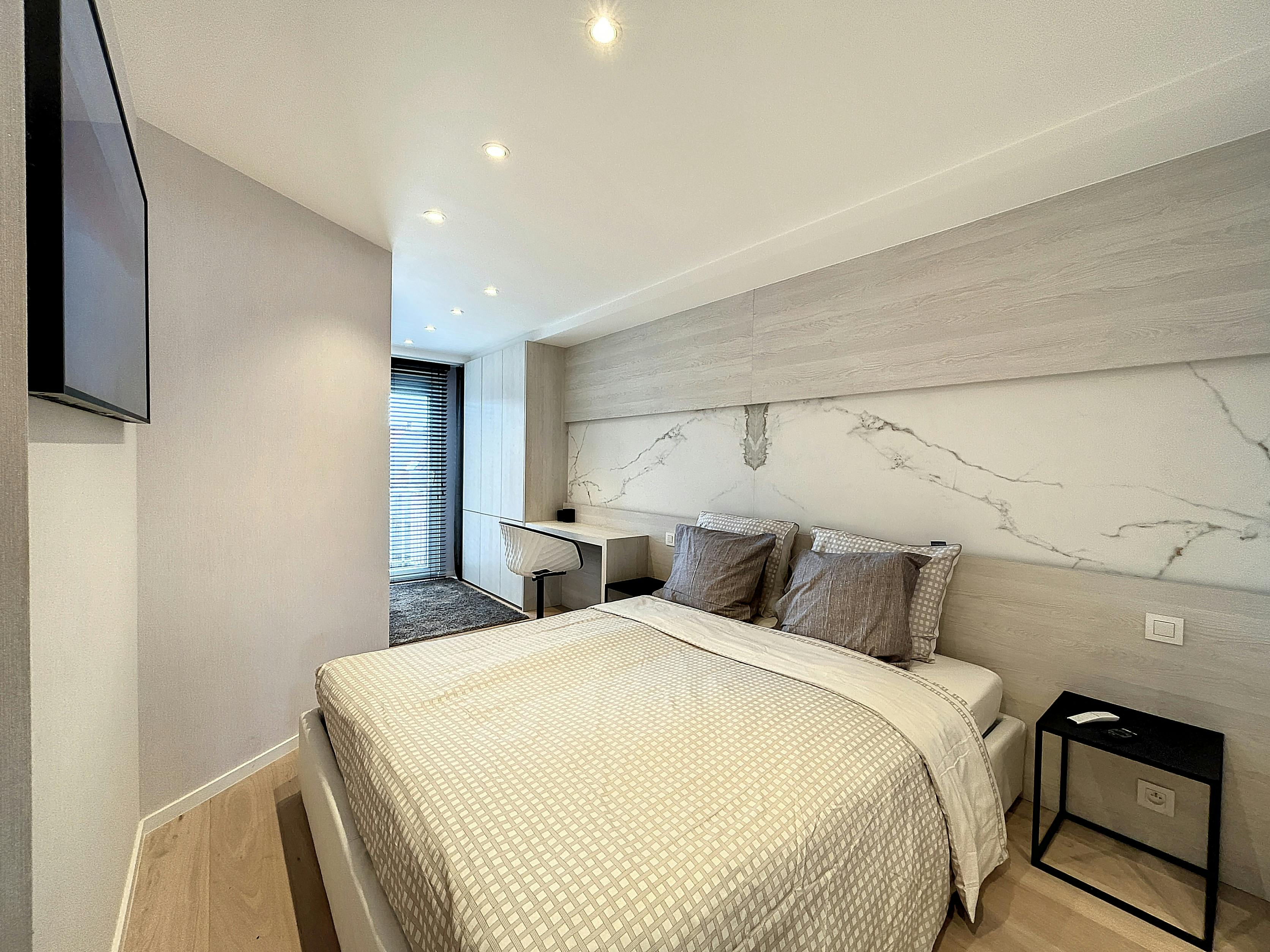Luxueus twee slaapkamer appartement te koop in Knokke foto 5
