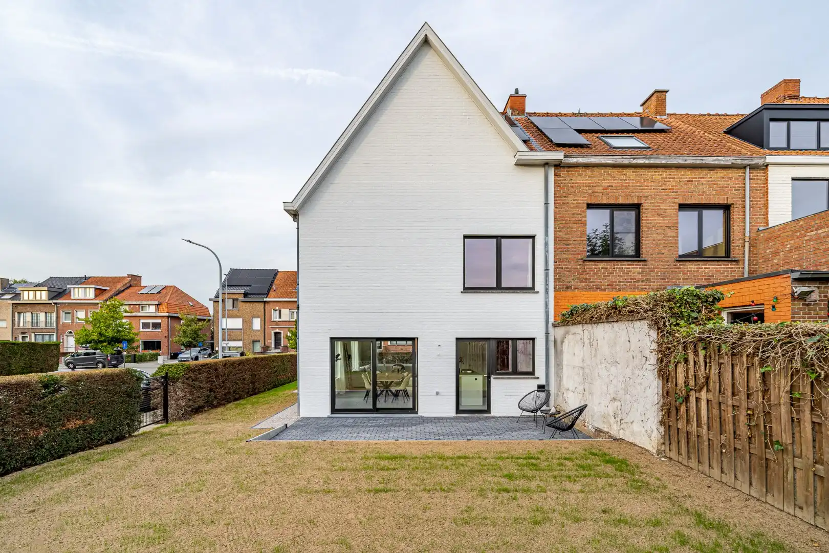 Instapklare halfopen woning met 3 slaapkamers, zonnige tuin en garage in Kortrijk-centrum foto 12
