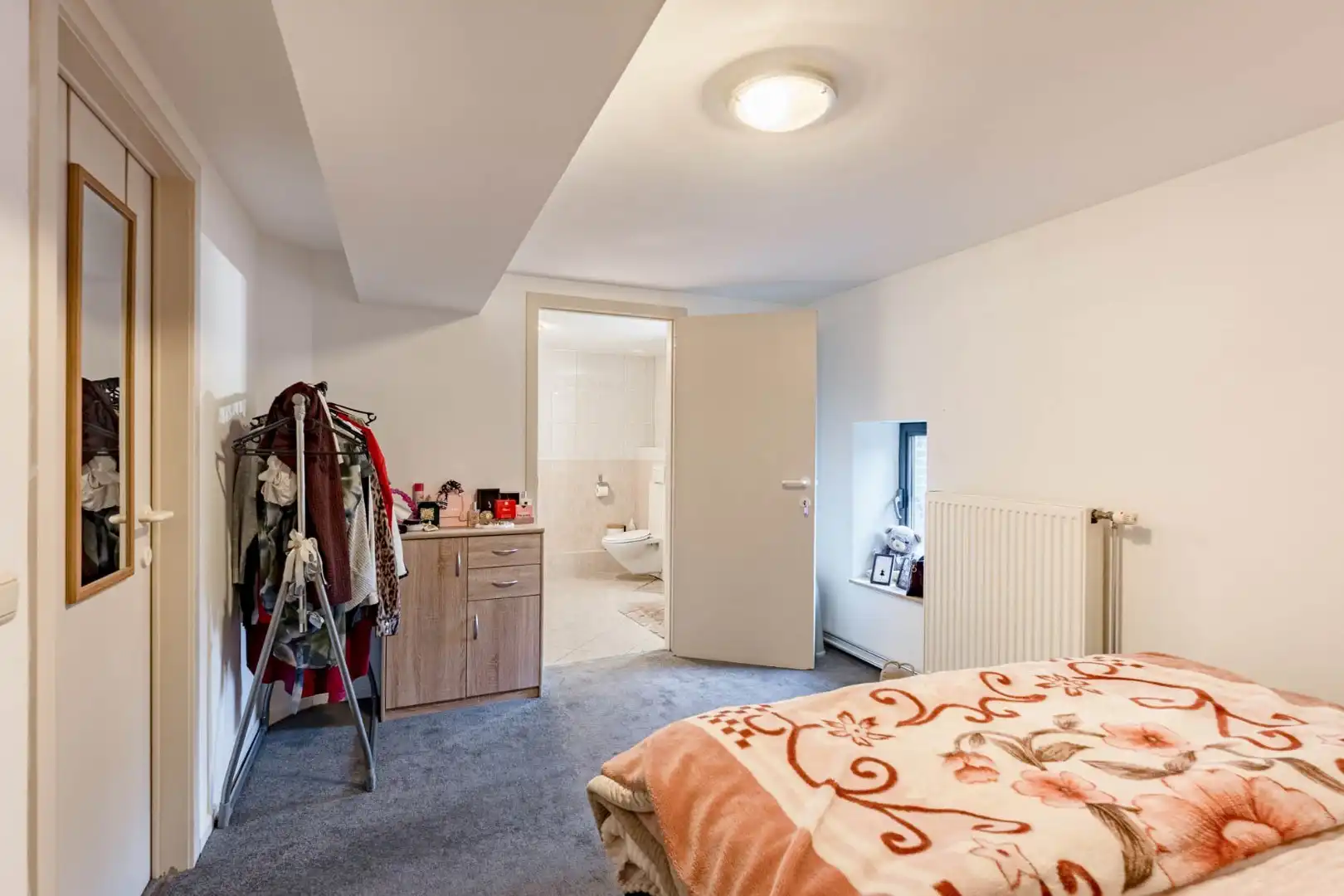 Comfortabel appartement op de 2de verdieping van een kleinschalige residentie op een steenworp van de historische markt!  foto 10