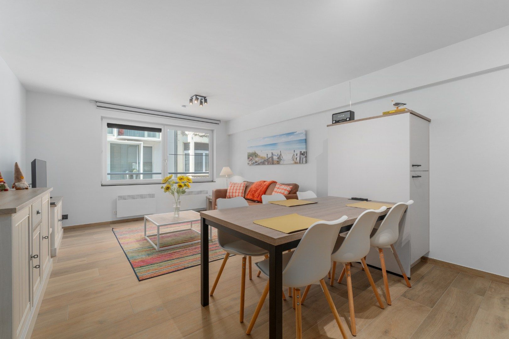 Instapklaar 1-slaapkamerappartement te koop in Oostende – centraal gelegen en gerenoveerd foto 2