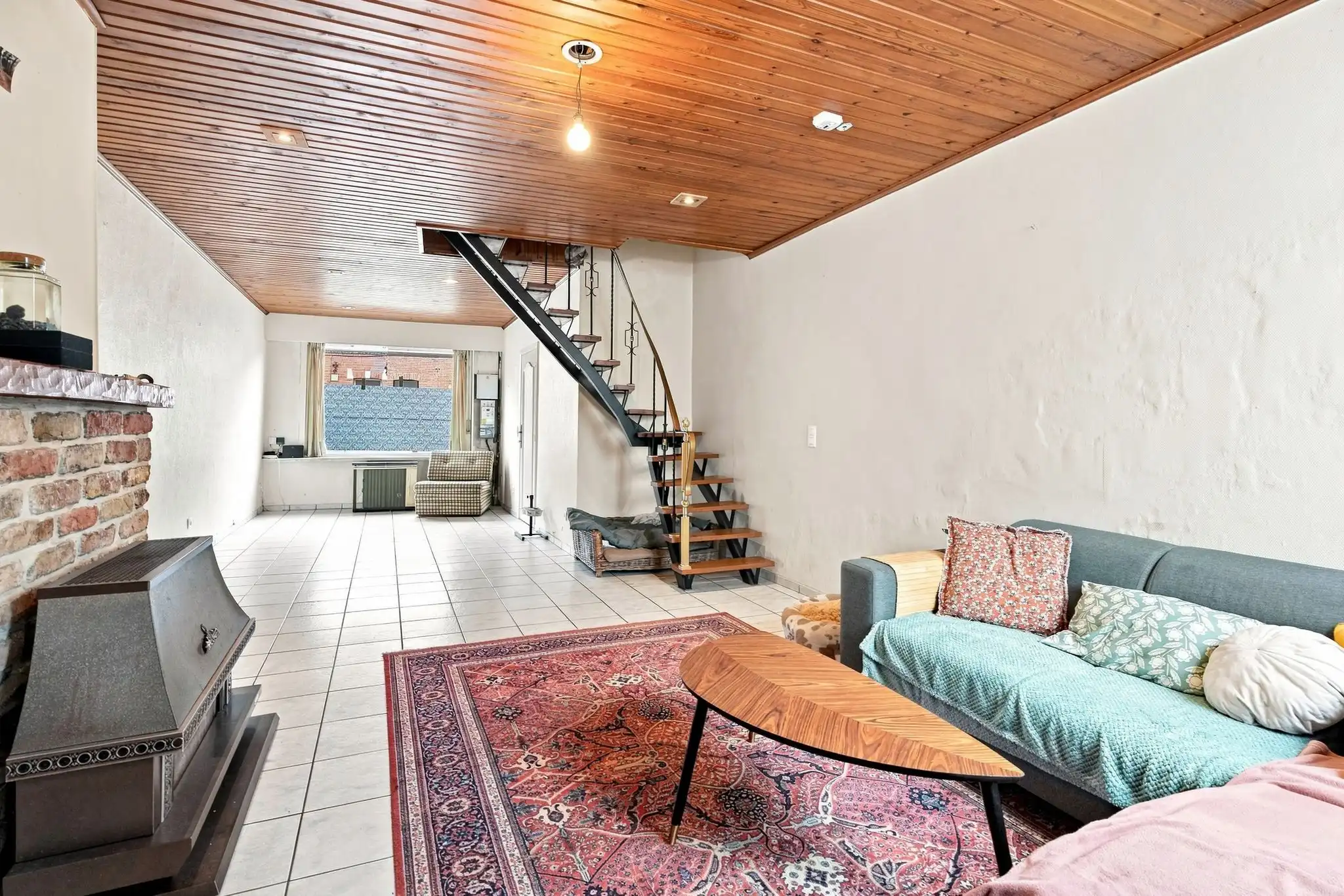 Ruime en praktische te renoveren rijwoning in Sint-Michiels foto 2