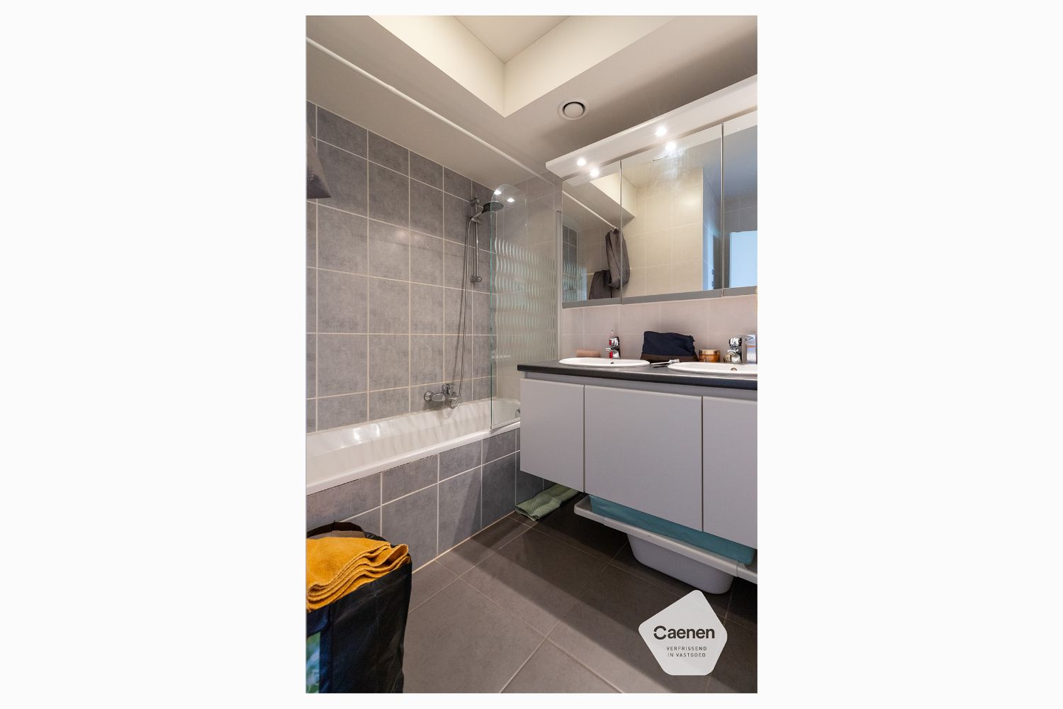 Instapklaar appartement met 2 slaapkamers en zijdelings zeezicht foto 6