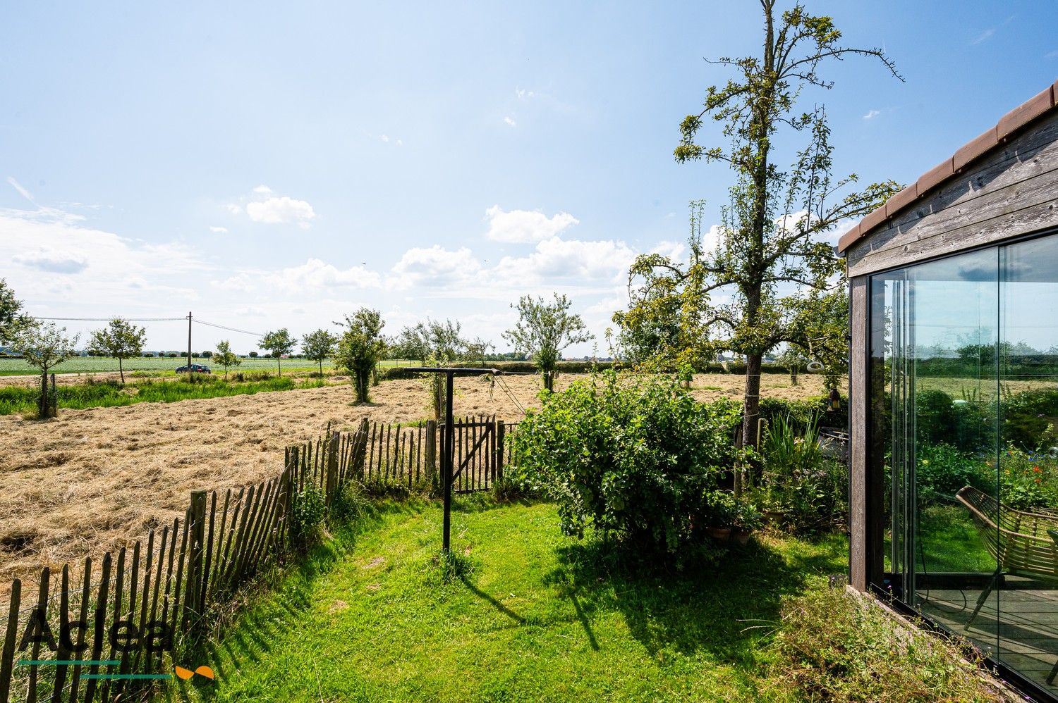 Unieke hoeve aan de Molenkreek in Sint-Margriete met vakantiewoningen en schuur foto 4