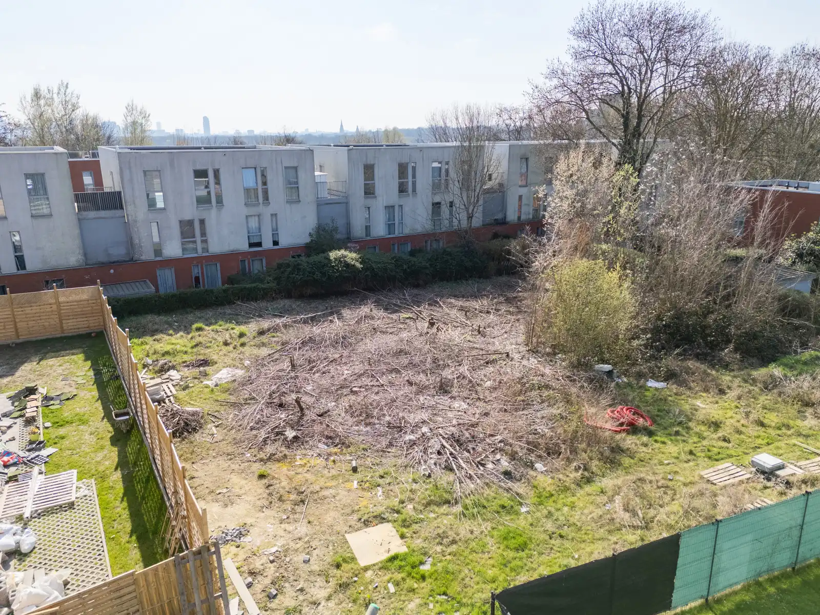 Ruim perceel van 428m² in rustige en gegeerde verkaveling foto 6