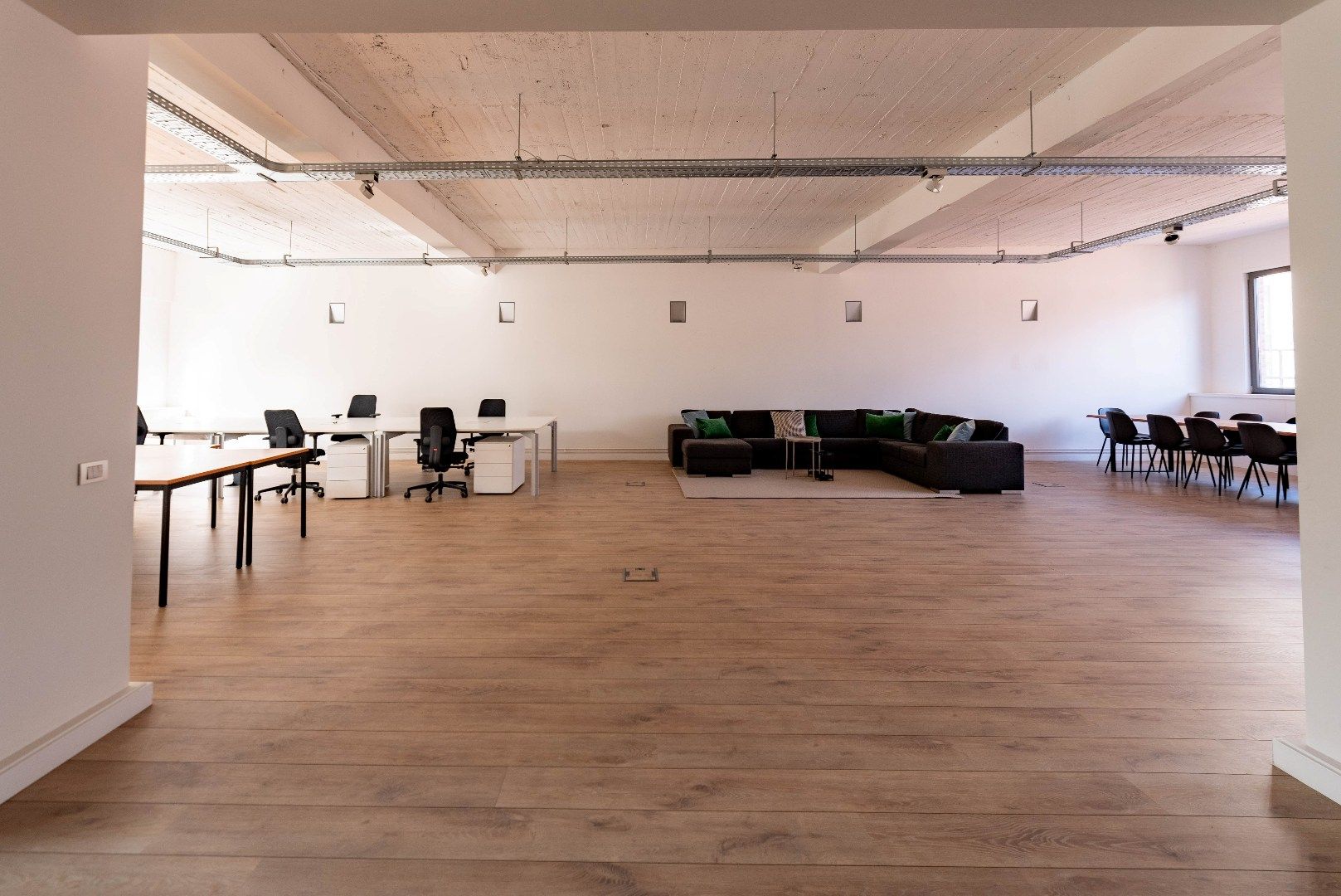 Kantoor te huur foto 2