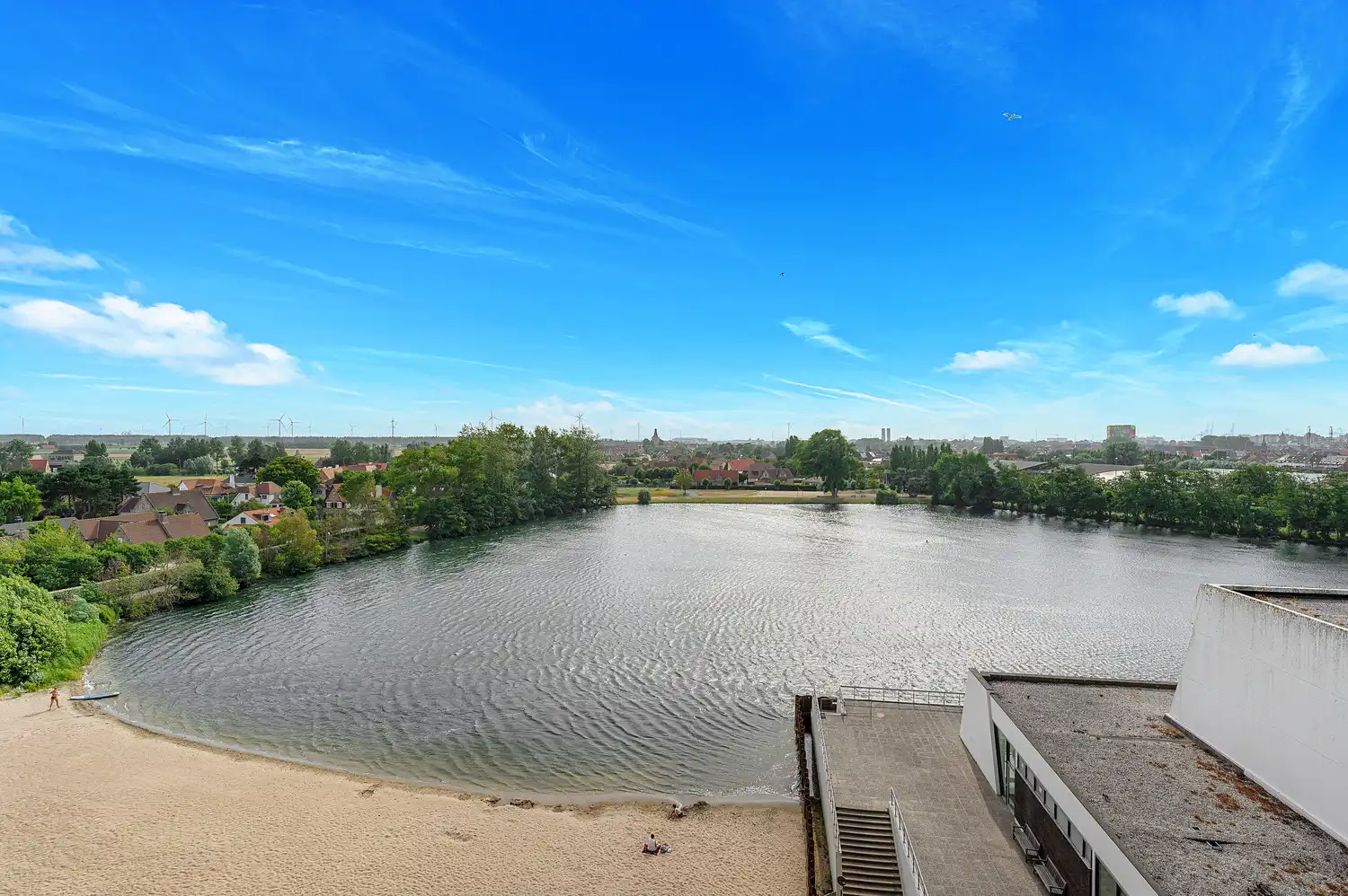 Lichtrijk appartement met 3 slaapkamers met uitzicht op het meer foto 10