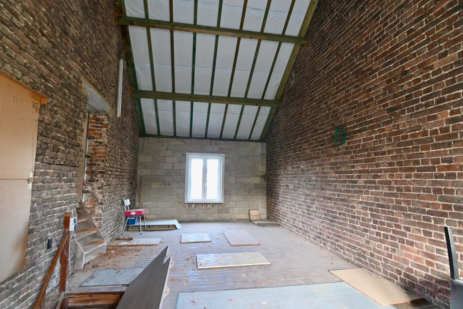 Rustig gelegen instapklare woning met drie slaapkamers op een perceel van 4a30ca foto 16