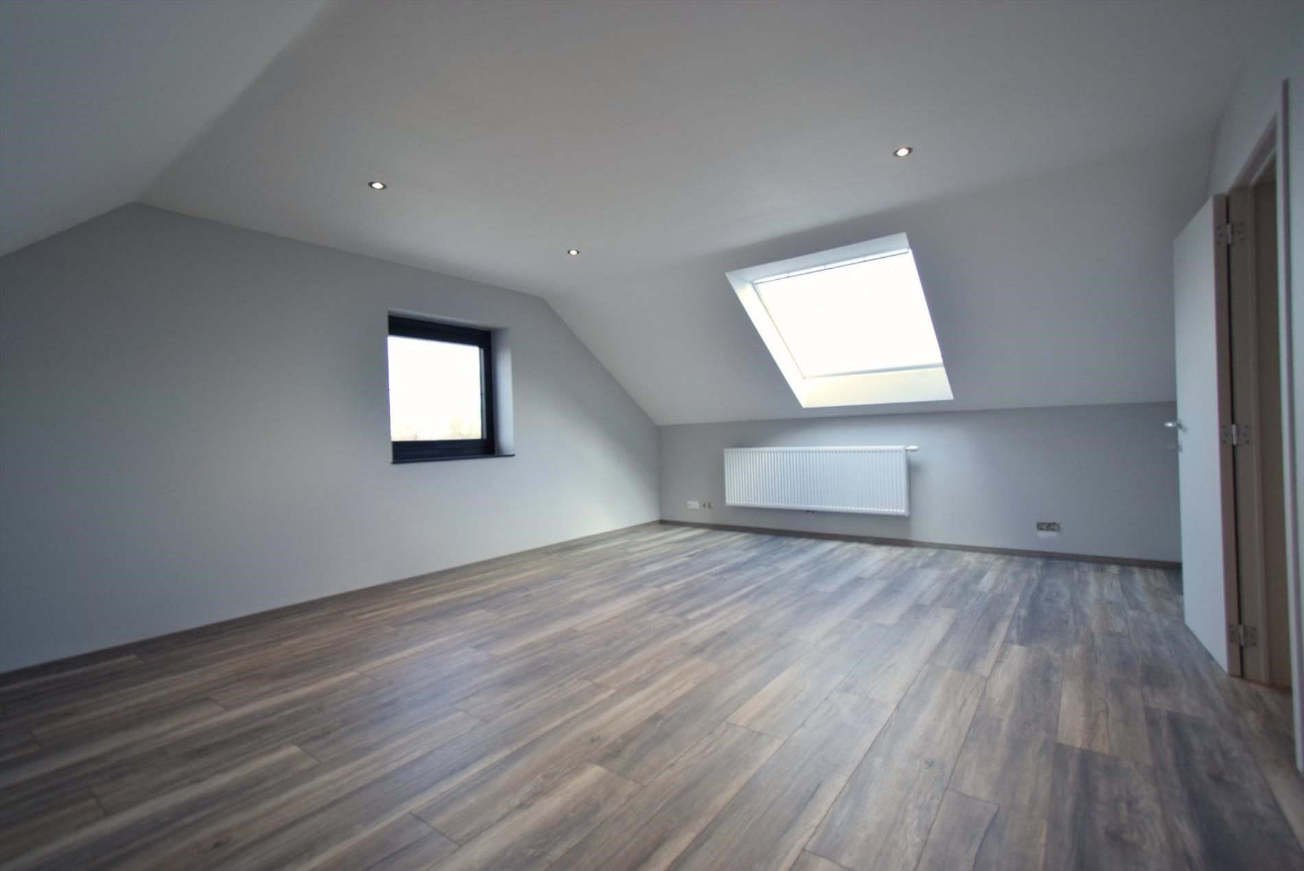 VOLLEDIG INSTAPKLARE NIEUWBOUWWONING MET ZONNEPANNELEN foto 12