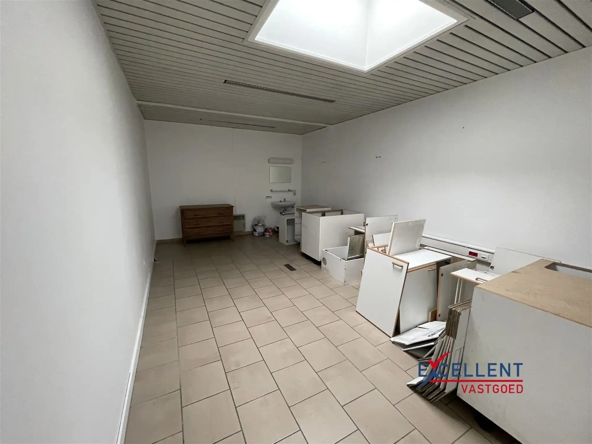 Handels- of kantoorruimte op strategische locatie in centrum Deinze foto 8