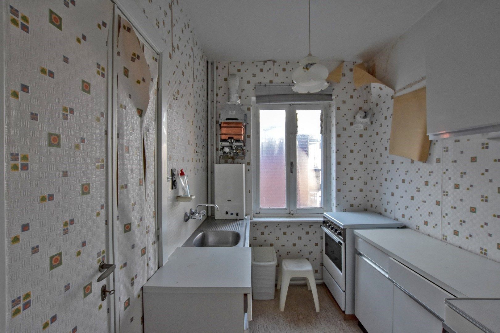 Te renoveren appartementsgebouw op 300m van de zee te Koksijde.  foto 12