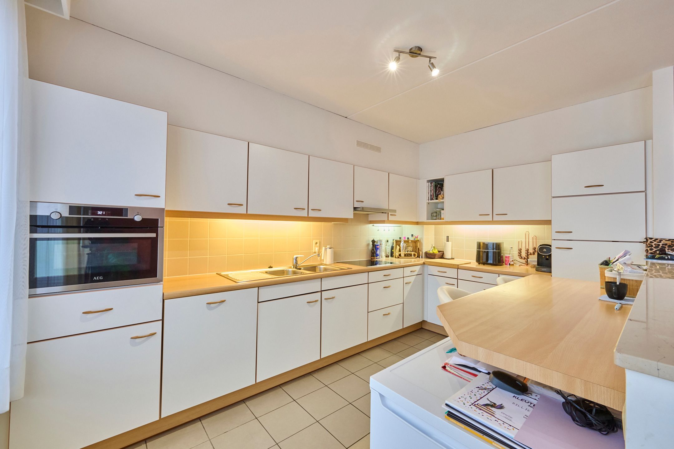 Instapklaar appartement (95m²) met 2 slpks in het centrum foto 5