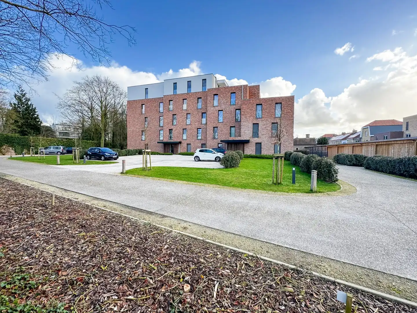 Stijlvol en lichtrijk appartement in een prachtige parkomgeving! foto 3