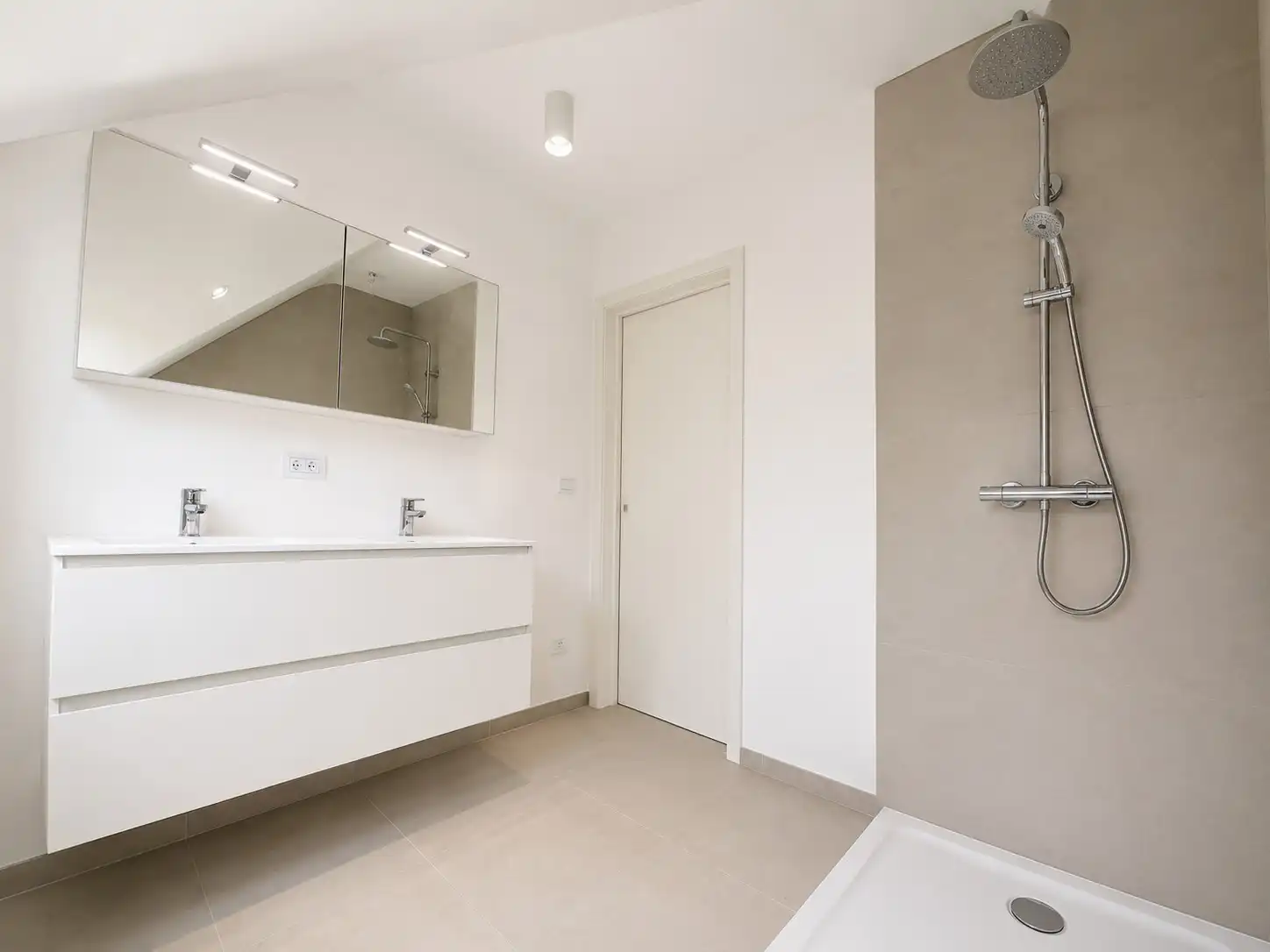 Nieuwbouwappartement te huur in centrum Nazareth foto 11