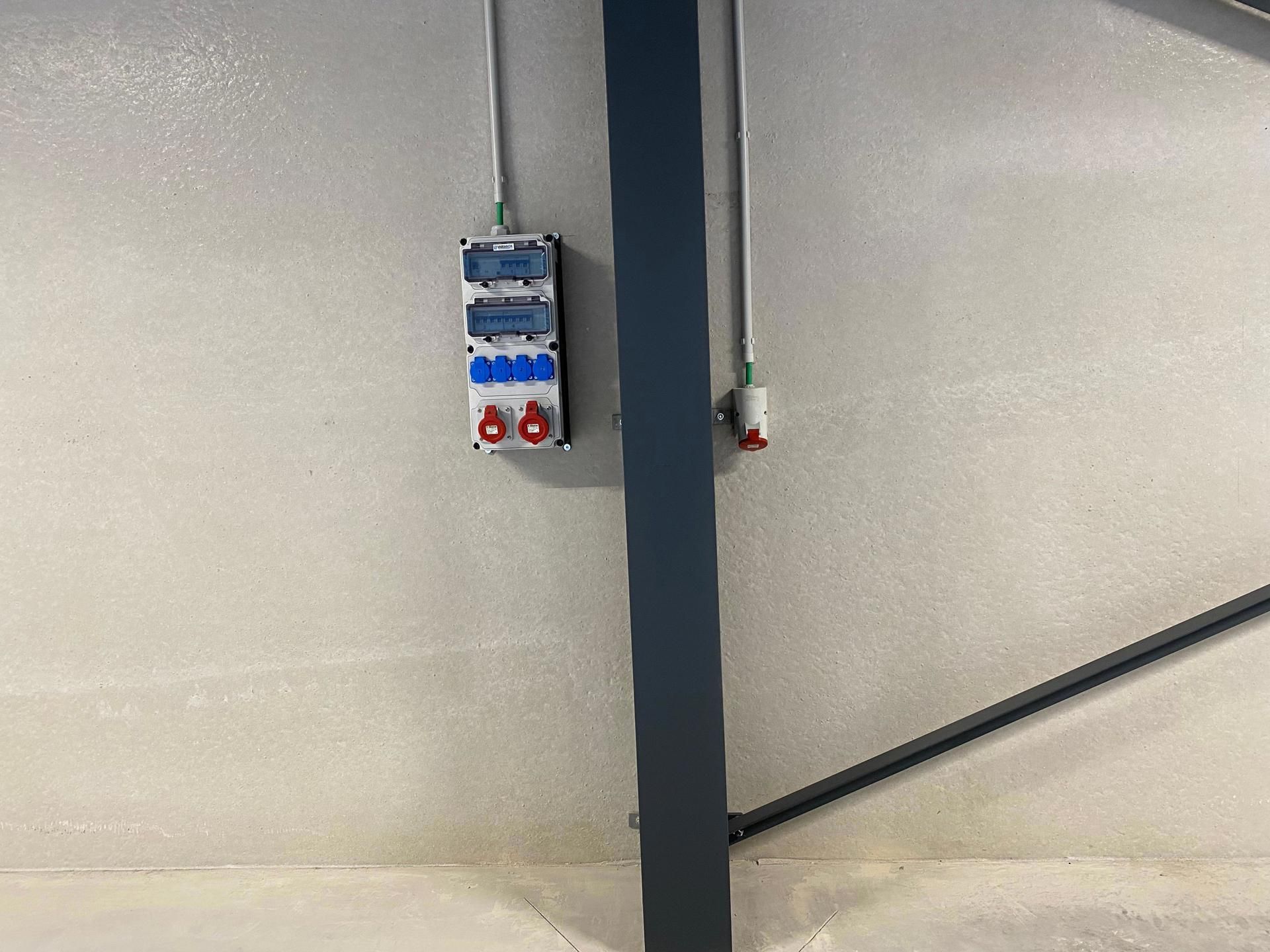 Nieuwbouw KMO-unit met 6 autostaanplaatsen te Beerse. foto 10