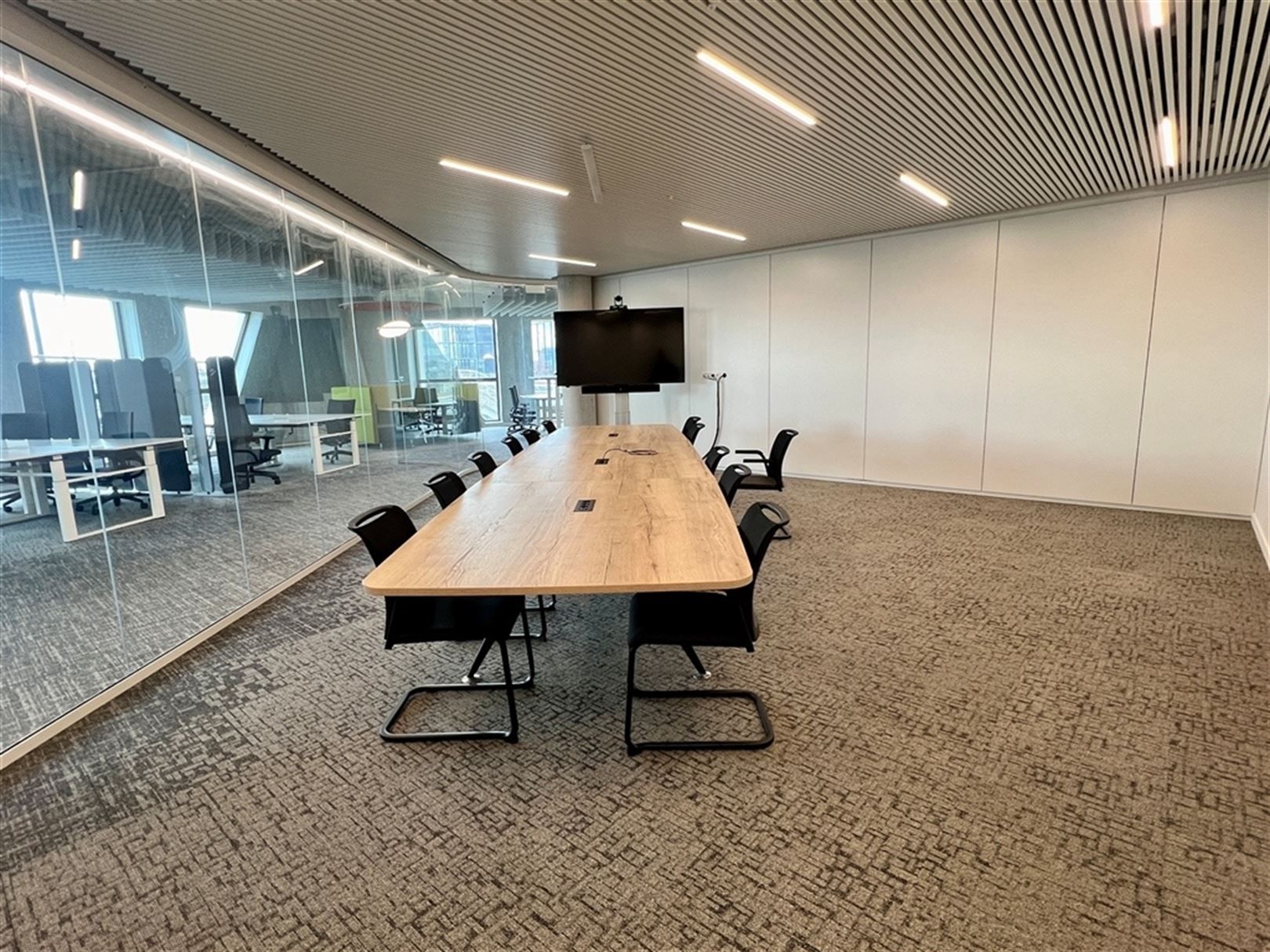 Nieuwbouw kantoren langs The Loop foto 9