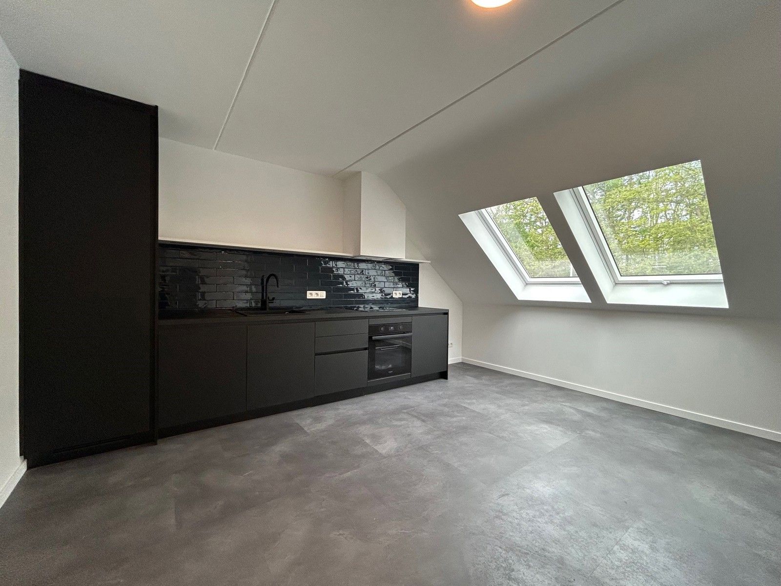 Ruime lichtrijke studio's nabij Gasthuisberg foto 4