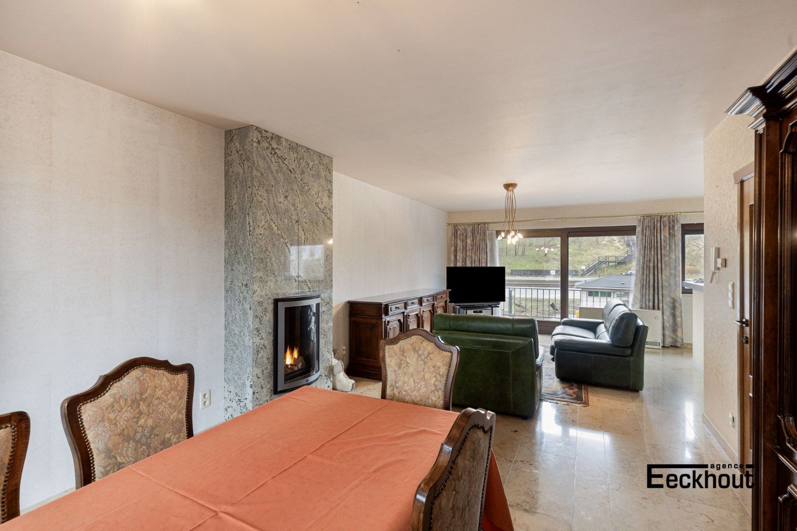 Ruime bel-étage woning met open zicht op de duinen te Bredene! foto 4