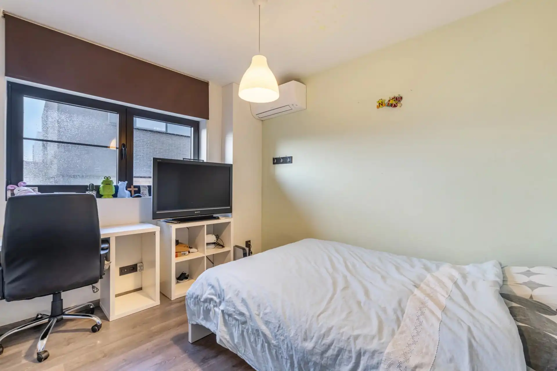 Moderne woning met zwembad in Koersel foto 14