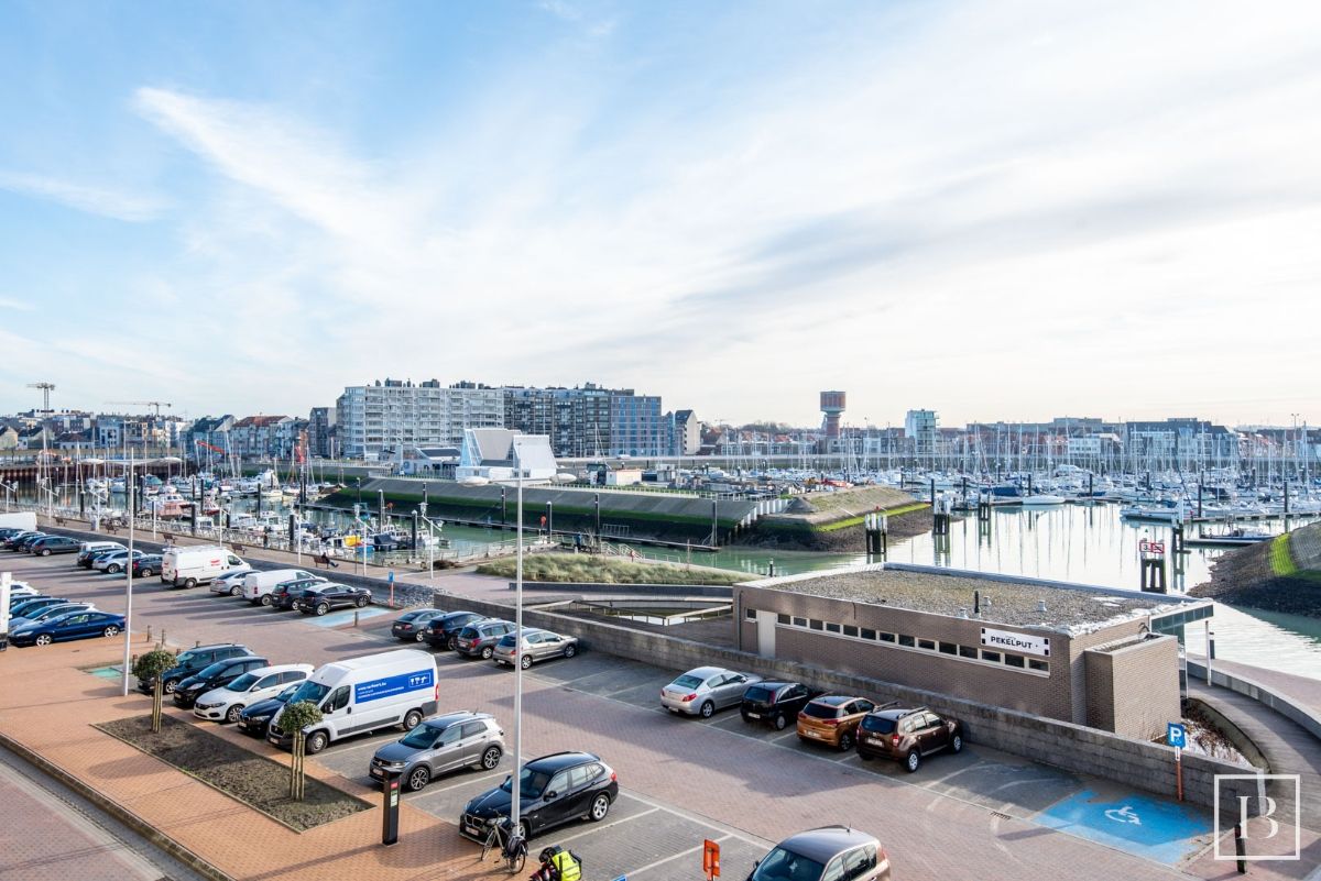 Instapklaar appartement aan de jachthaven van Blankenberge – topligging! foto 2