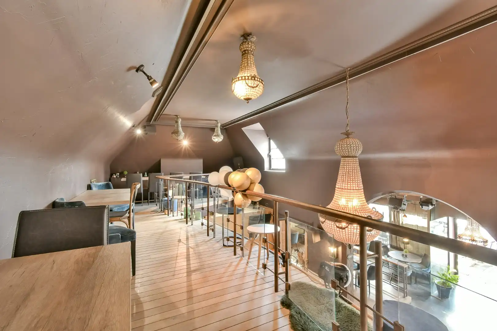 Multifunctionele eigendom met appartementen en handelszaken! foto 11