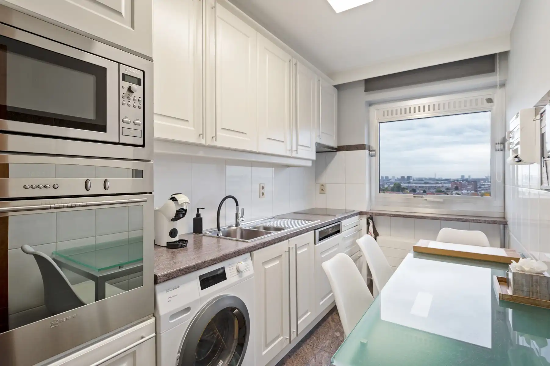 Prachtig appartement met panoramisch zicht foto 8