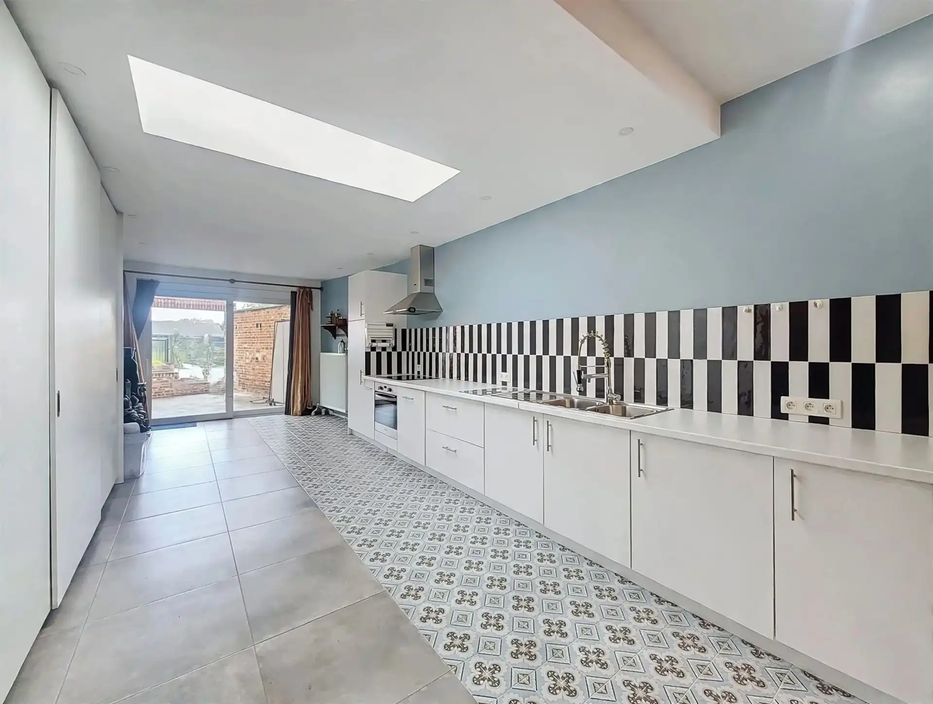 VOLLEDIG GERENOVEERDE WONING MET LIFT, 4 SLAAPKAMERS, OPRIT EN EPC-LABEL A!  foto 6