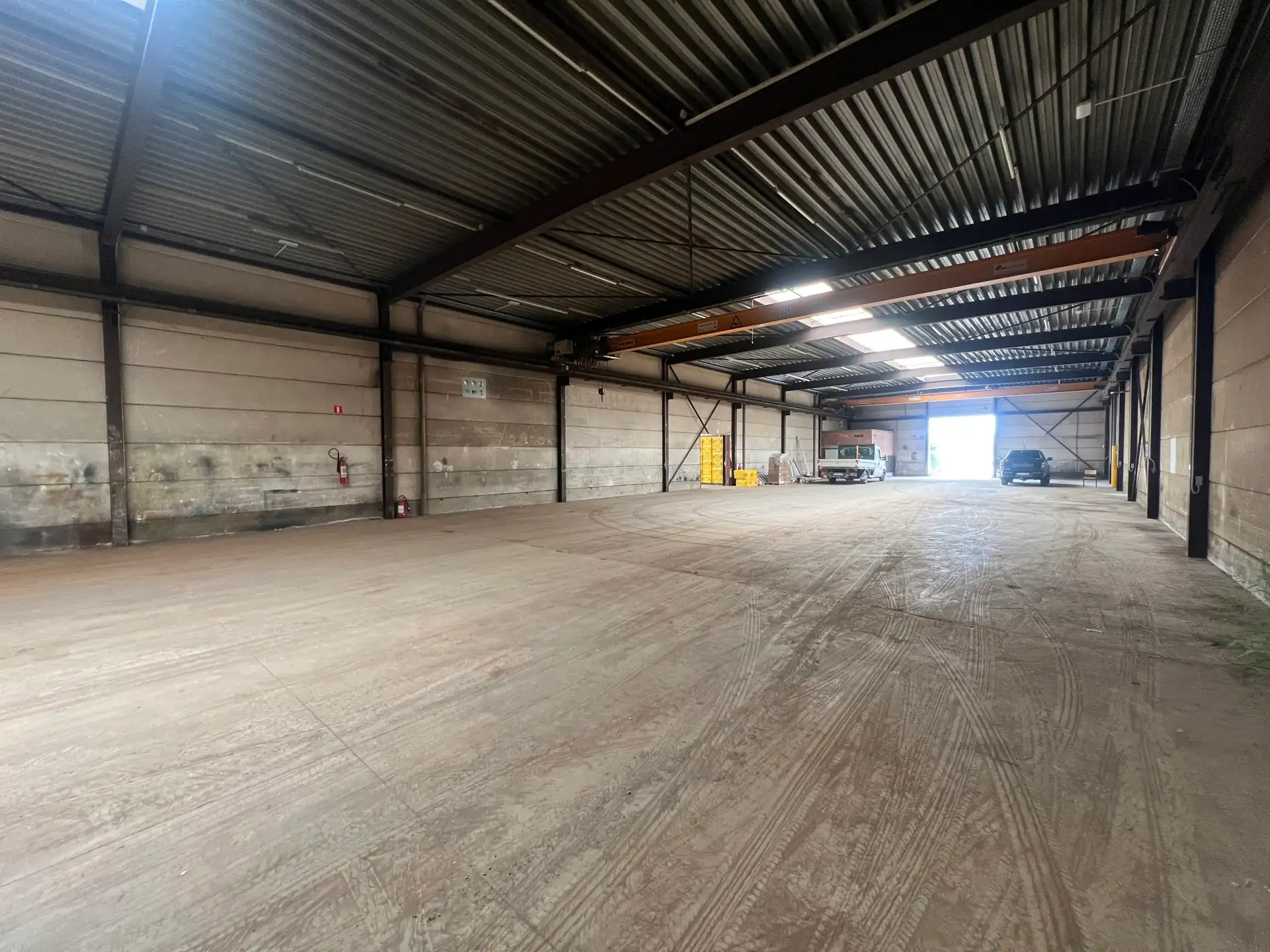 Bedrijfsgebouw op toplocatie in Houthalen, direct aan de E314 foto 11