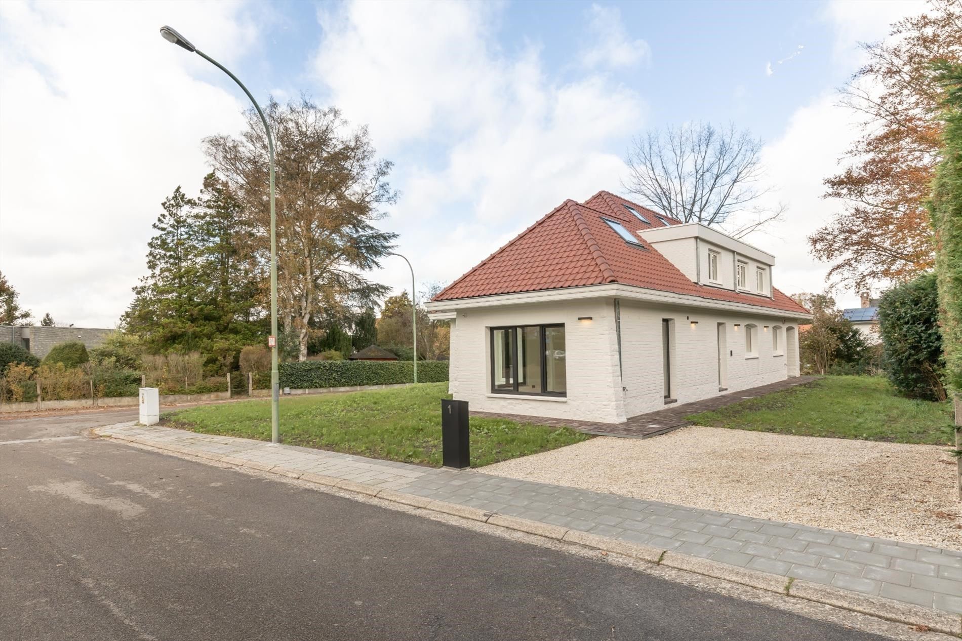 Prachtig gerenoveerde villa met 3 slaapkamers foto 17