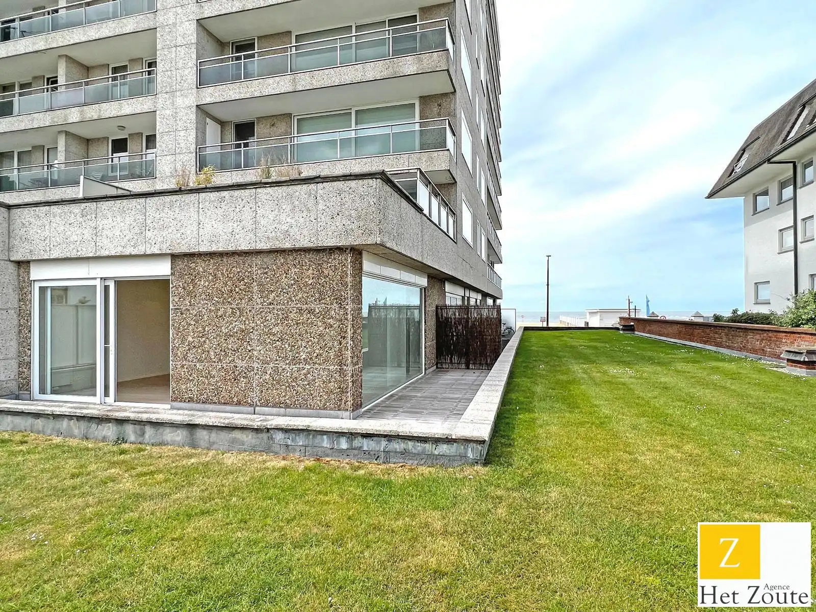 Prachtig gerenoveerd appartement gelegen op de Zeedijk foto 13