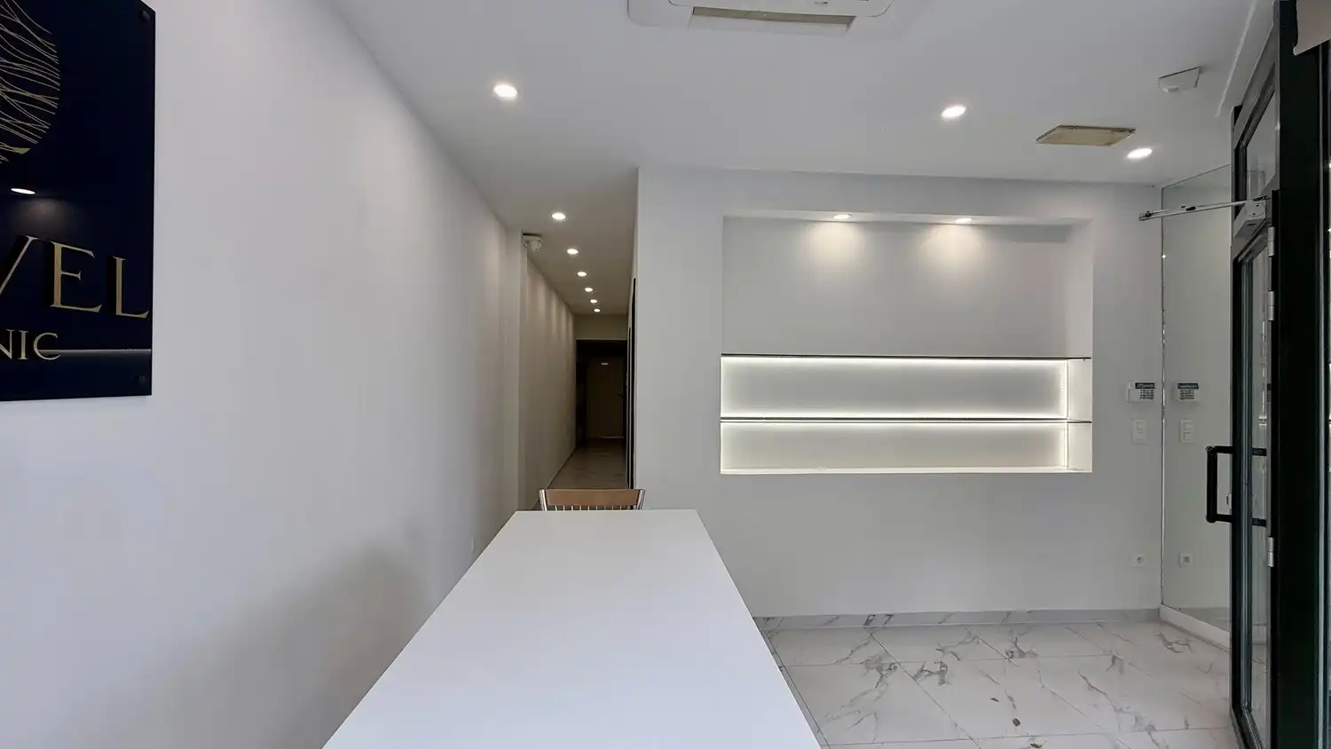 Te huur aangeboden: Veelzijdig handelspand in hartje Lanaken foto 11