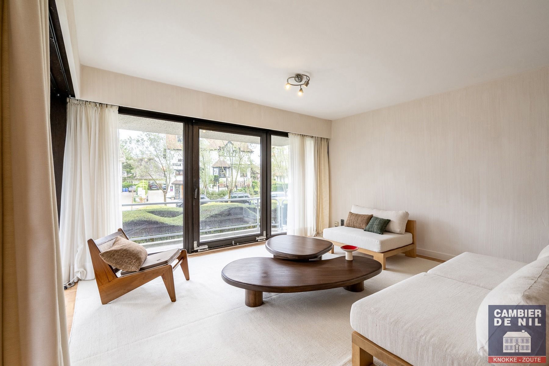 Gemeubeld hoekappartement nabij het Albertplein  foto 4