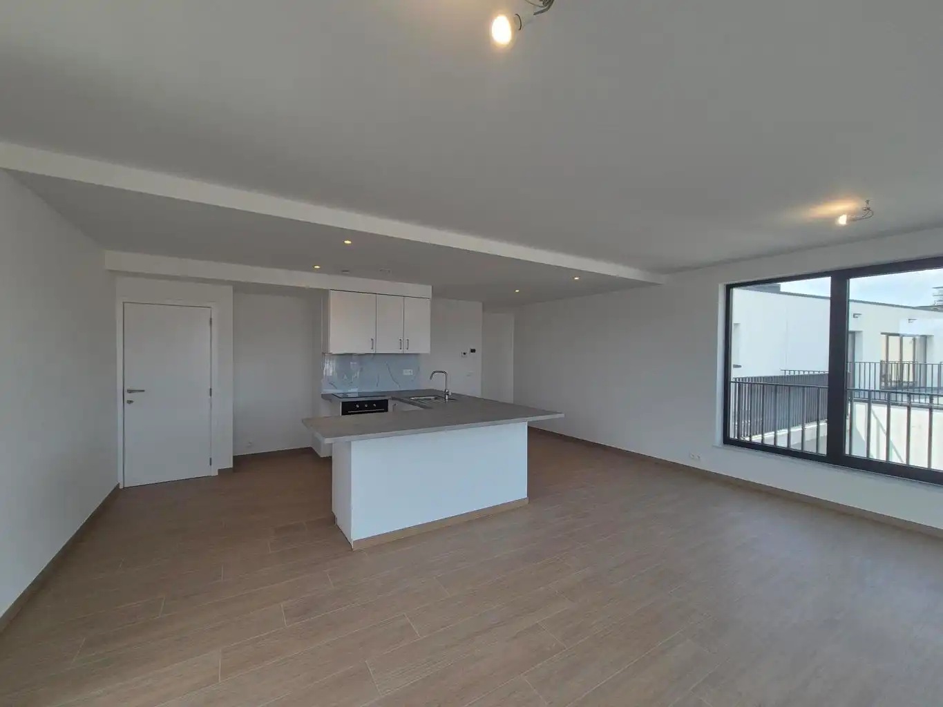 Nieuwbouw penthouse met 3 slpks, terras en kelder foto 4