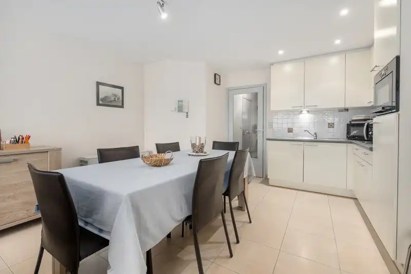 ZONGERICHT 2 SLAAPKAMERAPPARTEMENT OP 100 M VAN DE ZEEDIJK foto 4