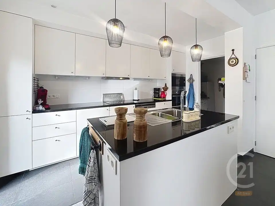 Instapklare woning met 3 slaapkamers en garage in Lombardsijde foto 3