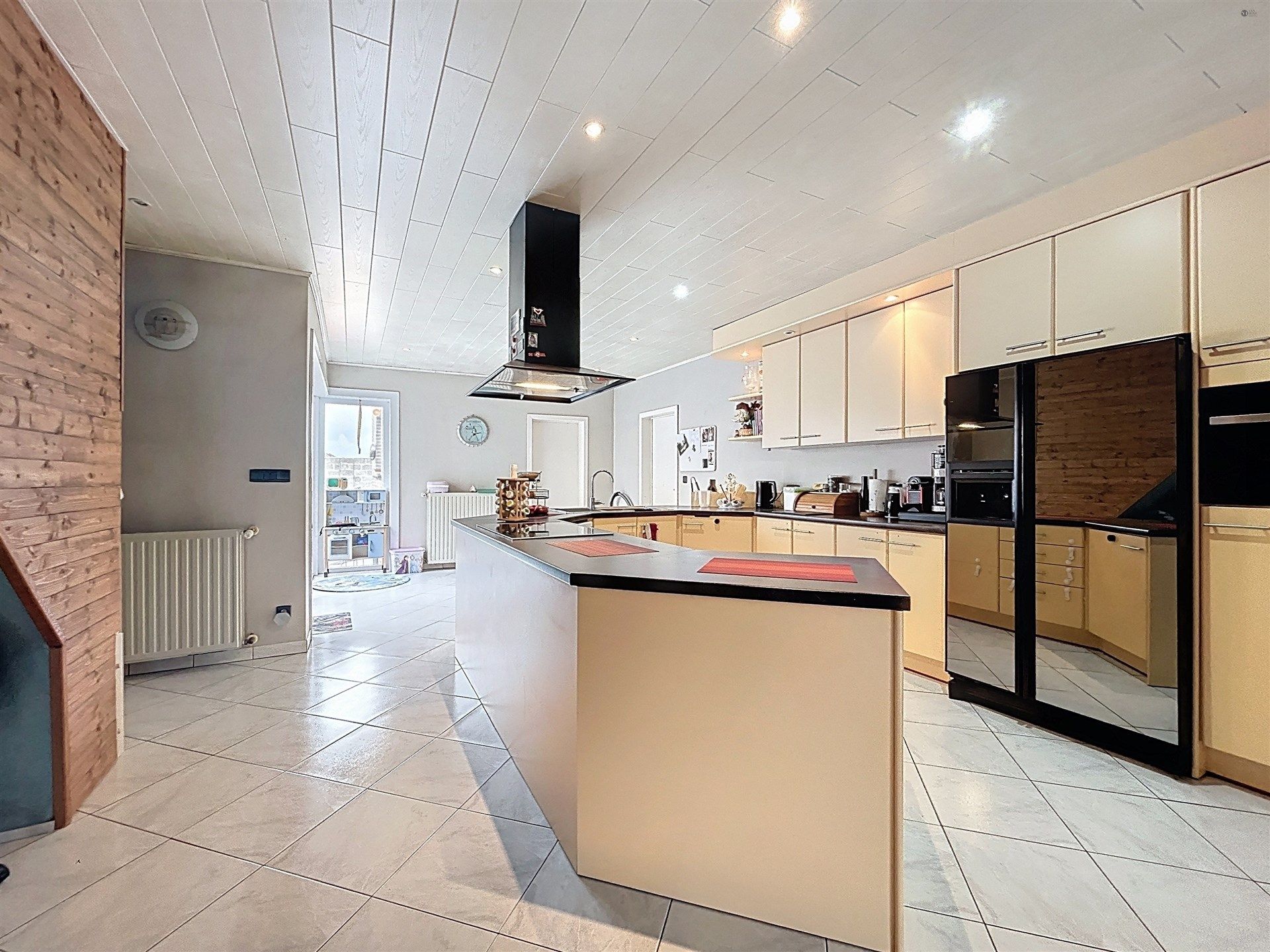 Instapklare gezinswoning met 3 slp en magazijn/garage (140m²) foto 4