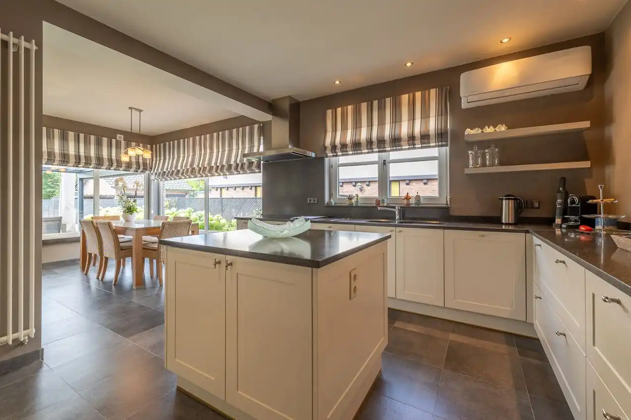 Verzorgde 3slk woning op zuidgericht perceel van ca 1638ca foto 9