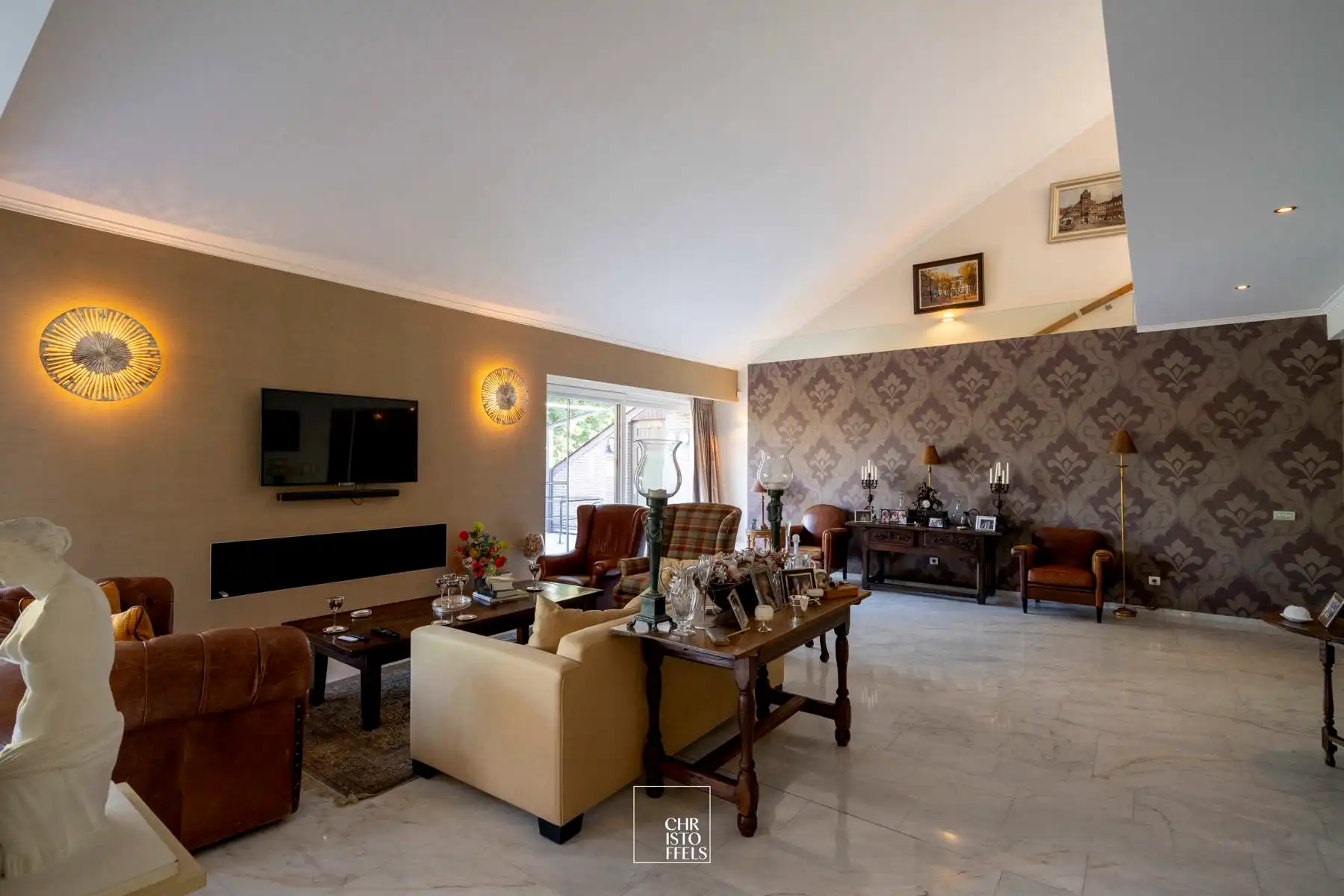 Riant penthouse (310m²) in een groene parkomgeving nabij Maastricht! foto 3