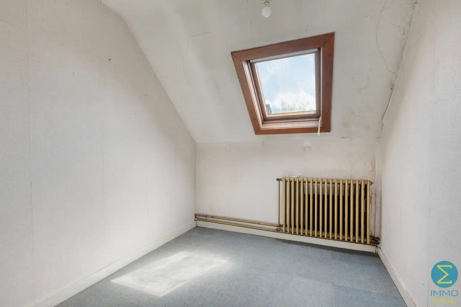 Nabij groene omgeving gelegen te renoveren woning op 567m² foto 12