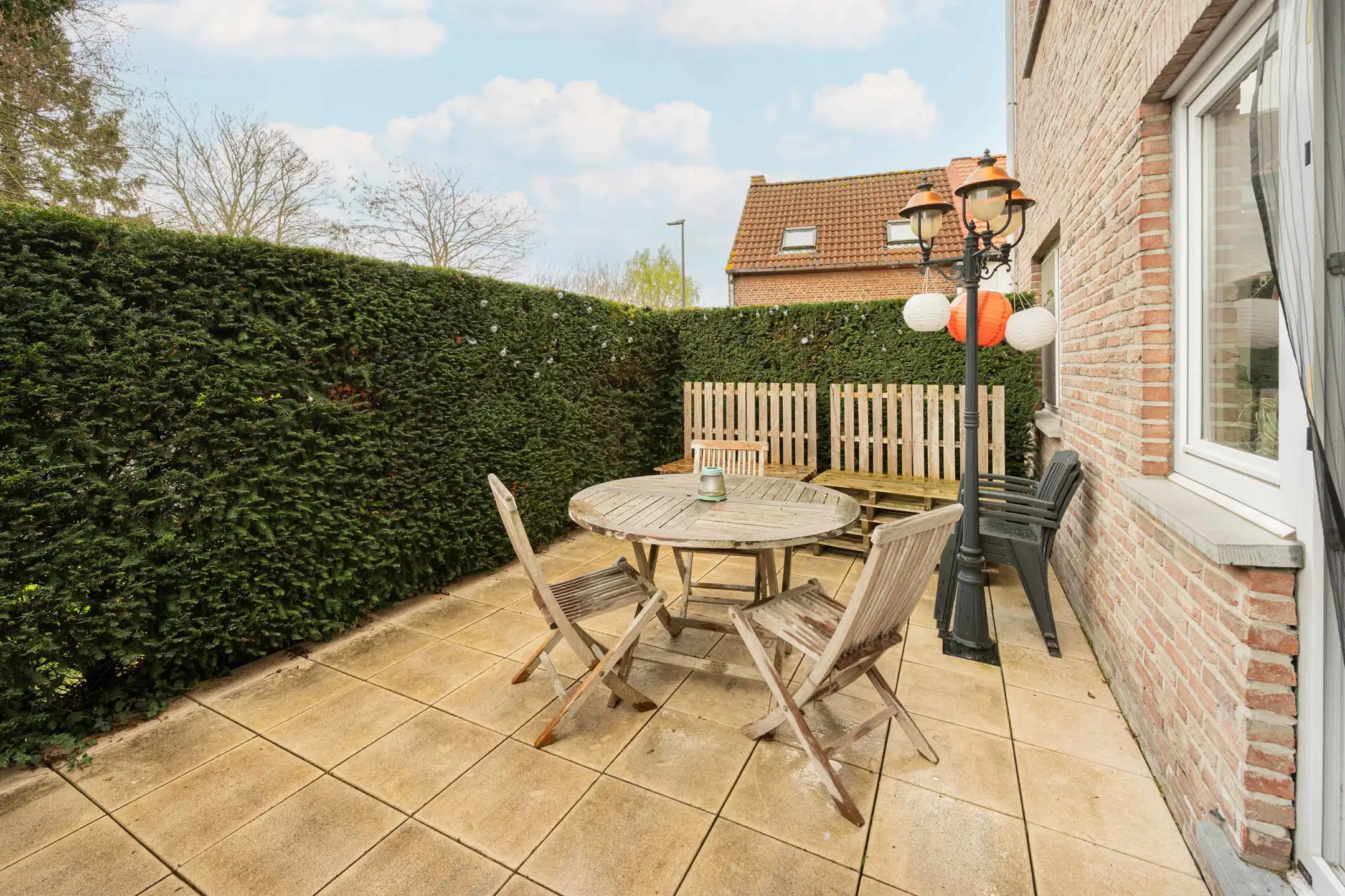 Gezellig appartement met groot terras en garage foto 4