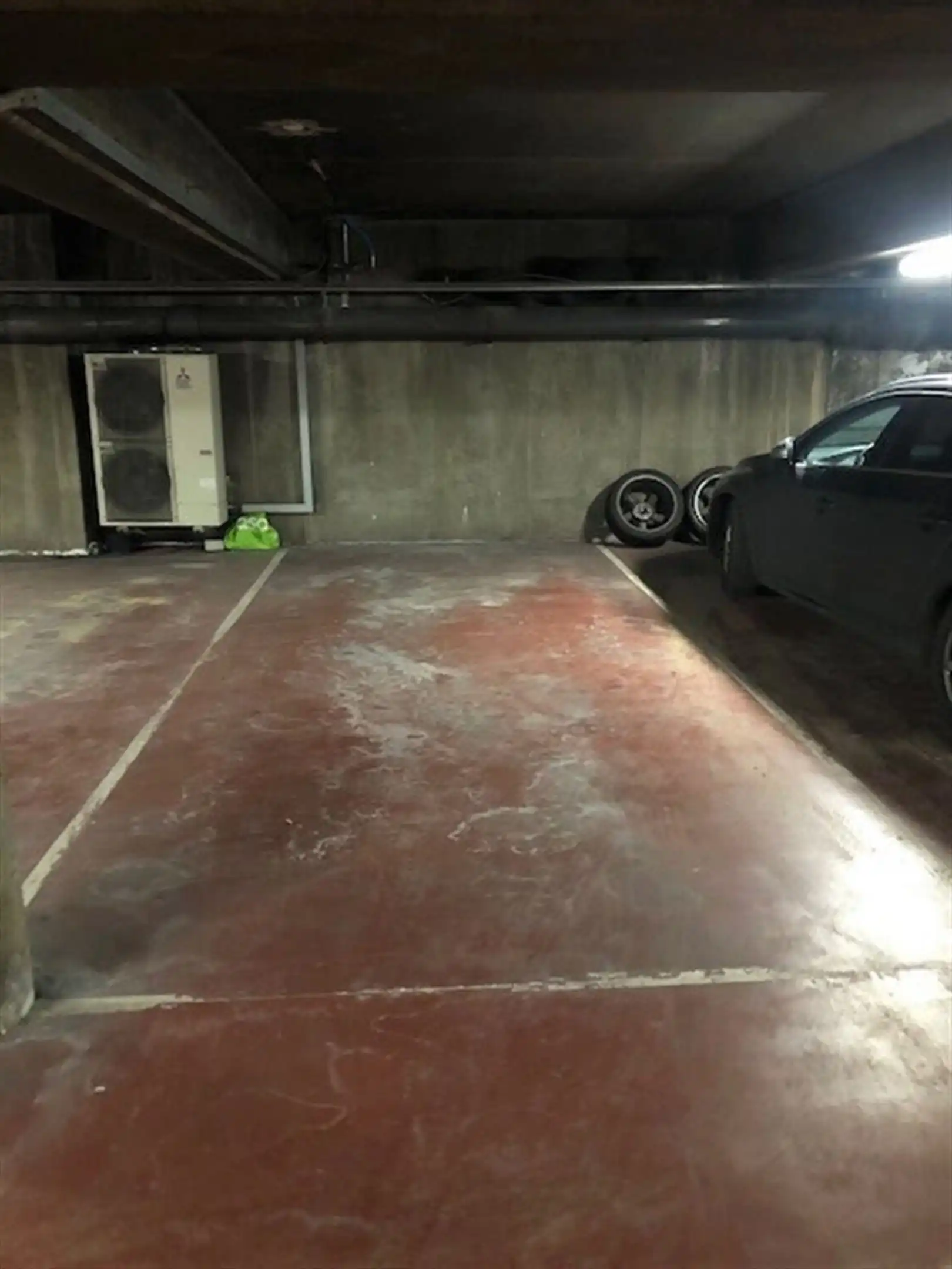 Parking/Garagebox foto 2