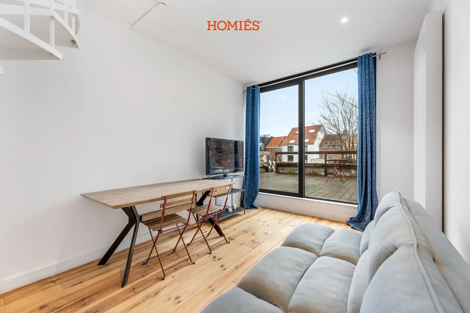 Recent gerenoveerde duplex met terras in historisch pand foto 5