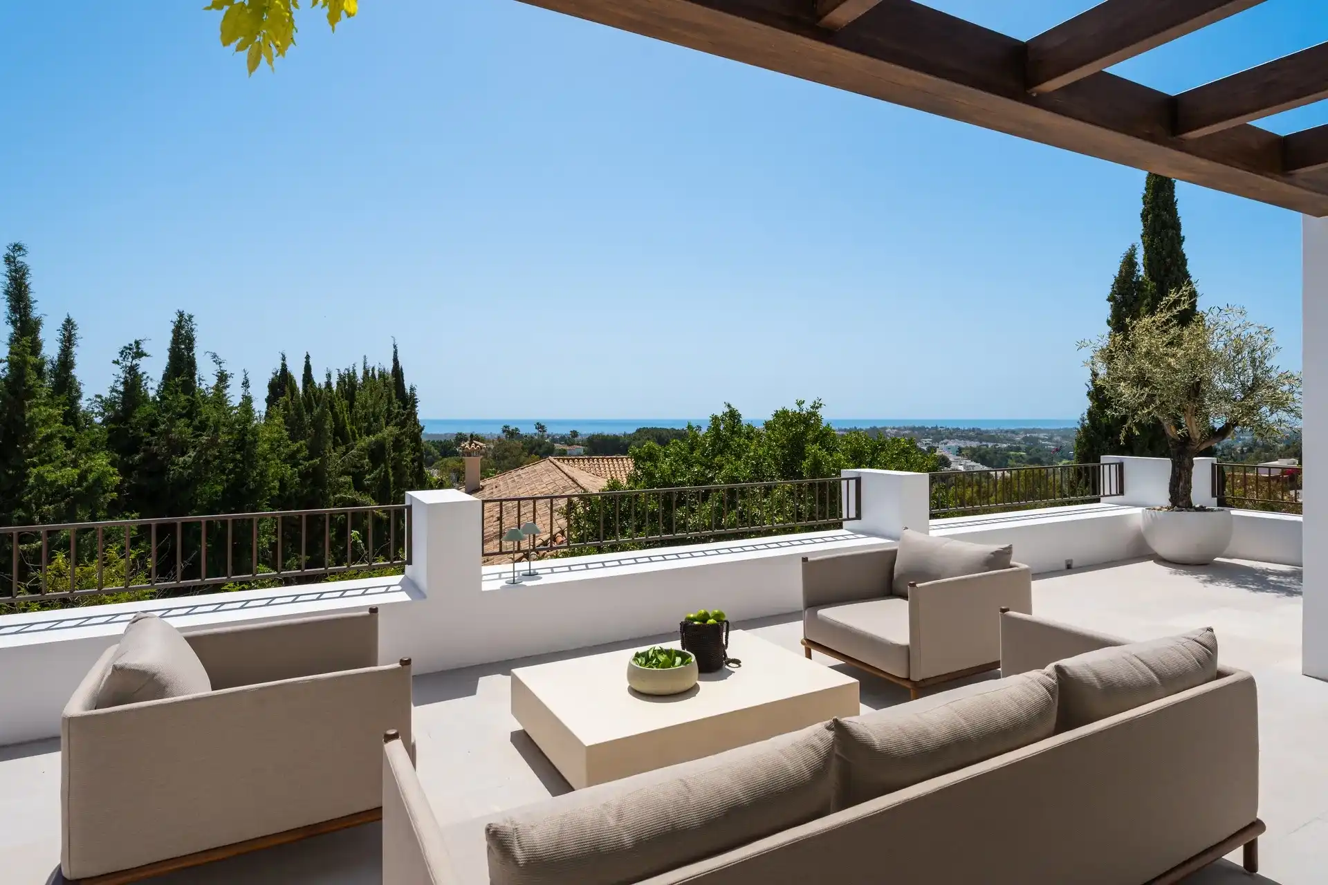 Architecturale topvilla met wellness en zeezicht in het exclusieve La Quinta foto 11