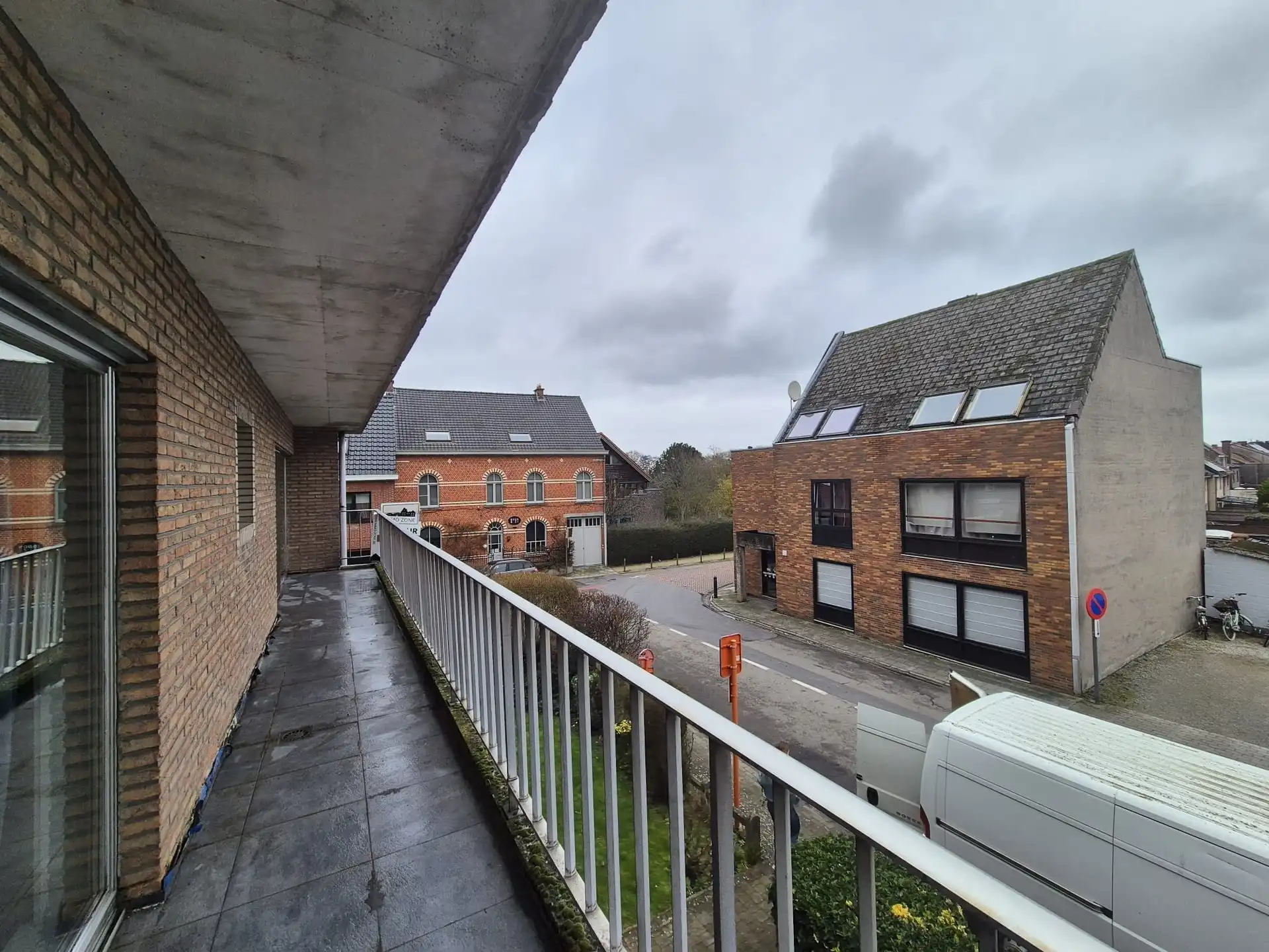 Centraal gelegen ruim appartement met groot zongericht terras en garage. foto 13