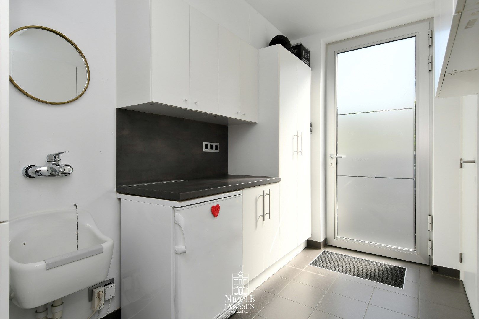 Halfvrijstaande gezinswoning met vrijstaande garage foto 13