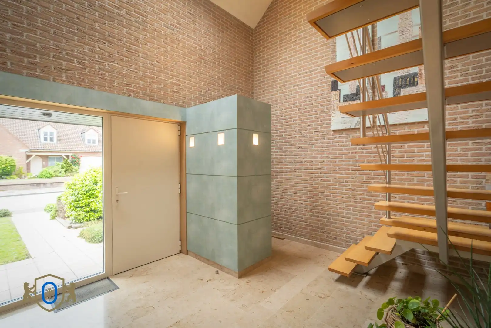 Vrijstaande 4-slpkr woning met tuin & garage foto 4