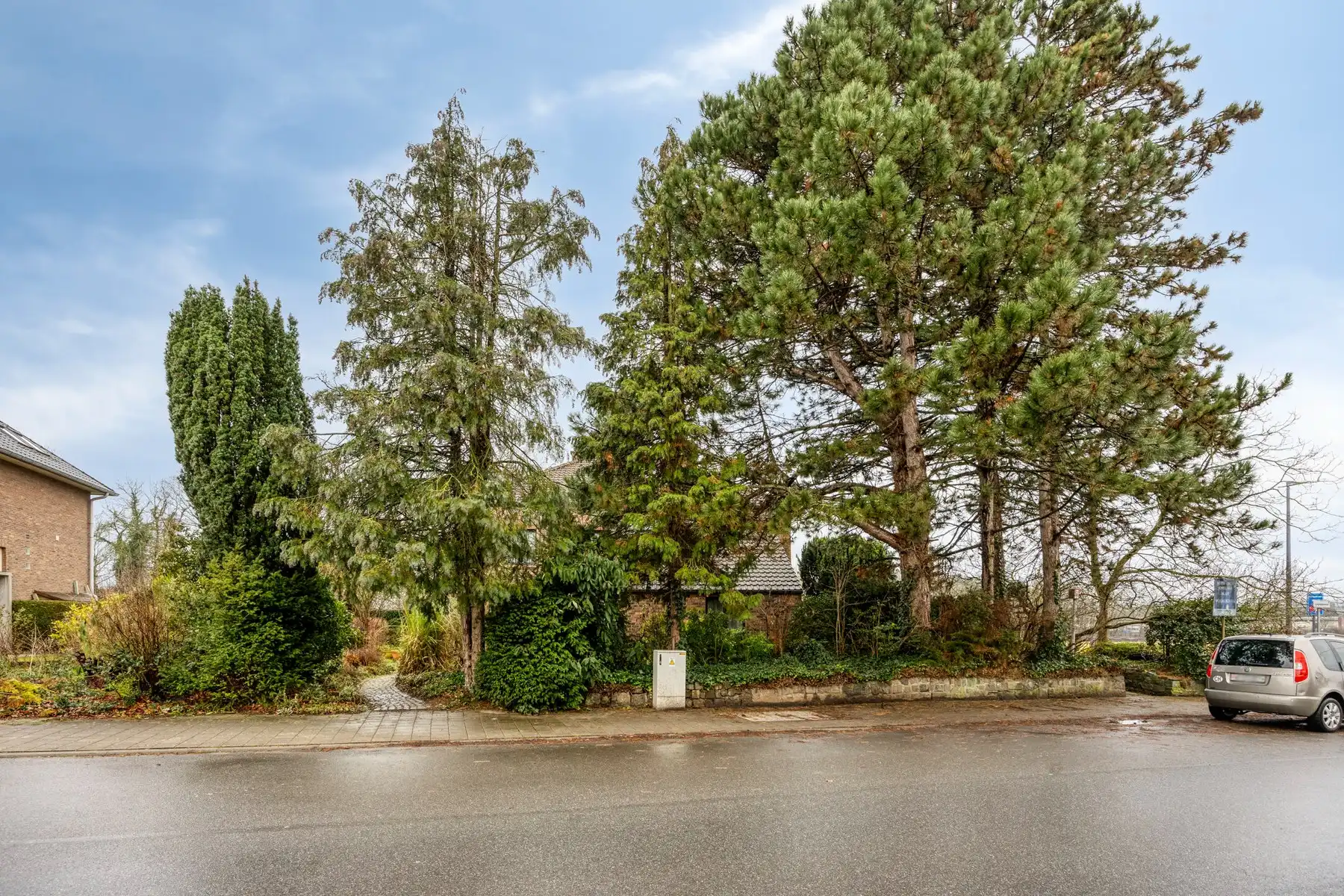Cosy gezinswoning met 4 slaapkamers, garage en tuin - NATO op 10 min. foto 34