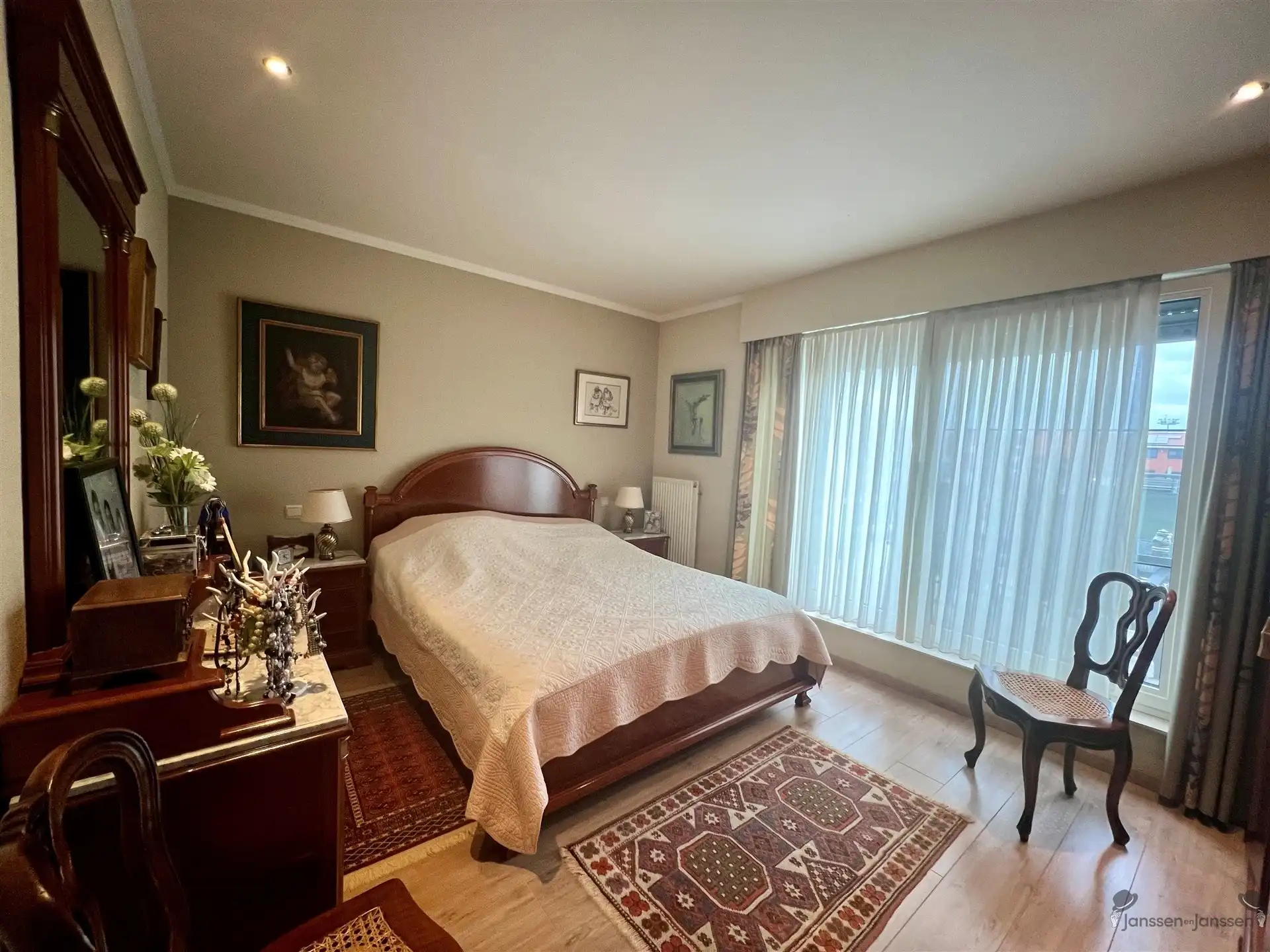 Appartement met 2 slaapkamers + onder- & bovengrondse autostaanplaats foto 7