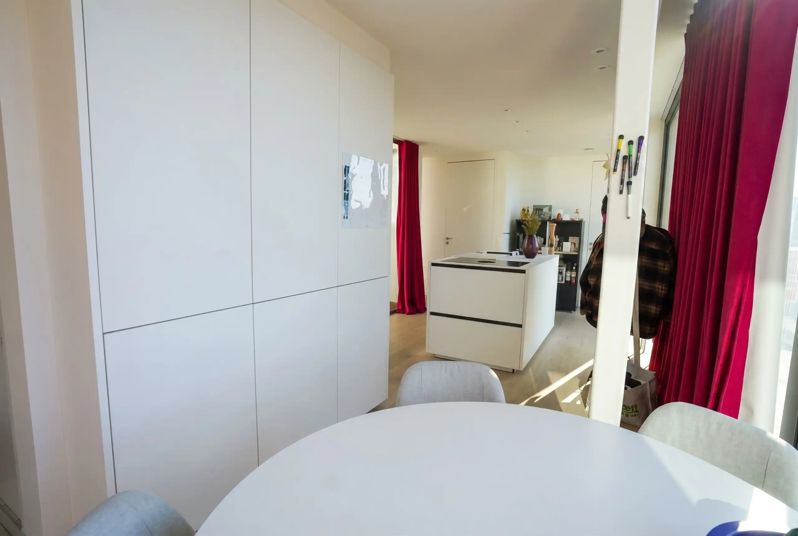 Dak appartement met skylinezicht en groot zonnig terras!  foto 9