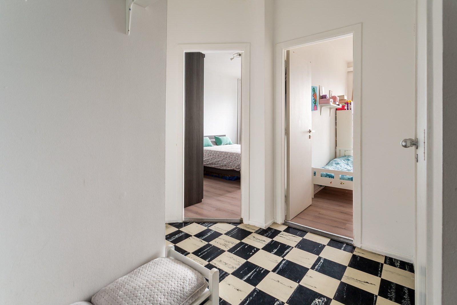 Instapklaar appartement met 2 slpk nabij het Park den Brandt foto 17